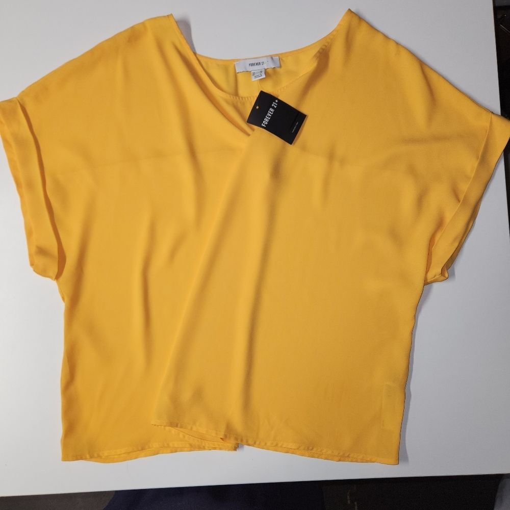 Forever 21 Yellow Silky Feel Plus Size Blouse 3X NWT